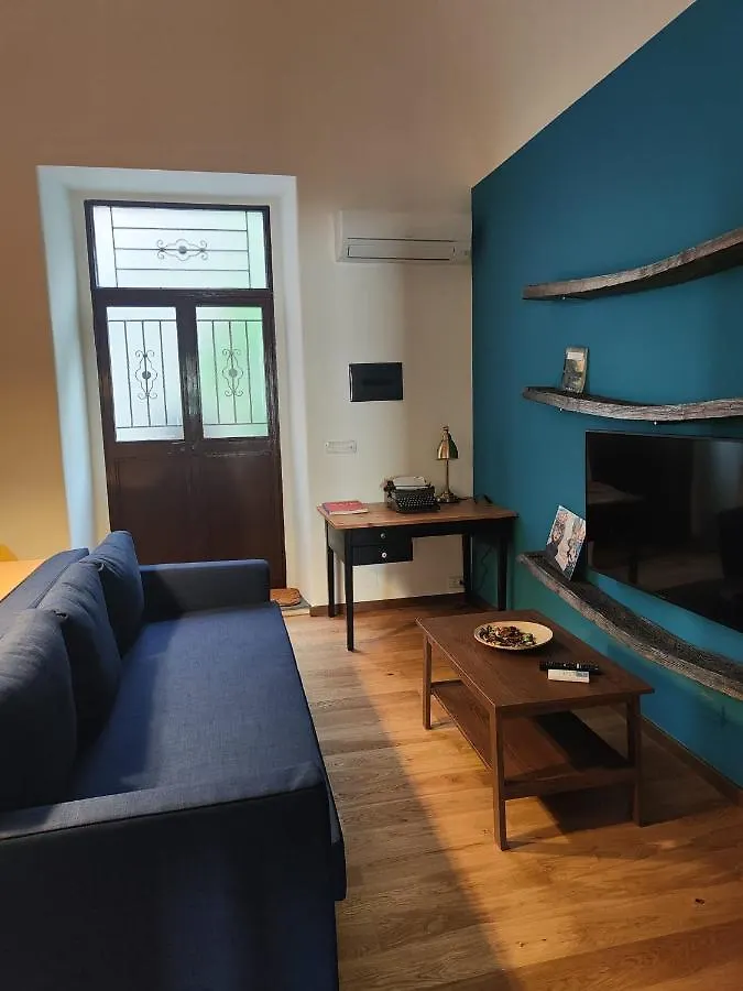 Capinera Luxury Apartment Catania 0*,